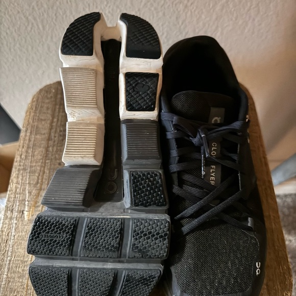 On Running Cloudflyer 4 Women’s Shoe - Picture 3 of 4